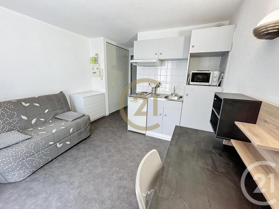 Deville Les Rouen, Haute-Normandie 76250, アキタン
