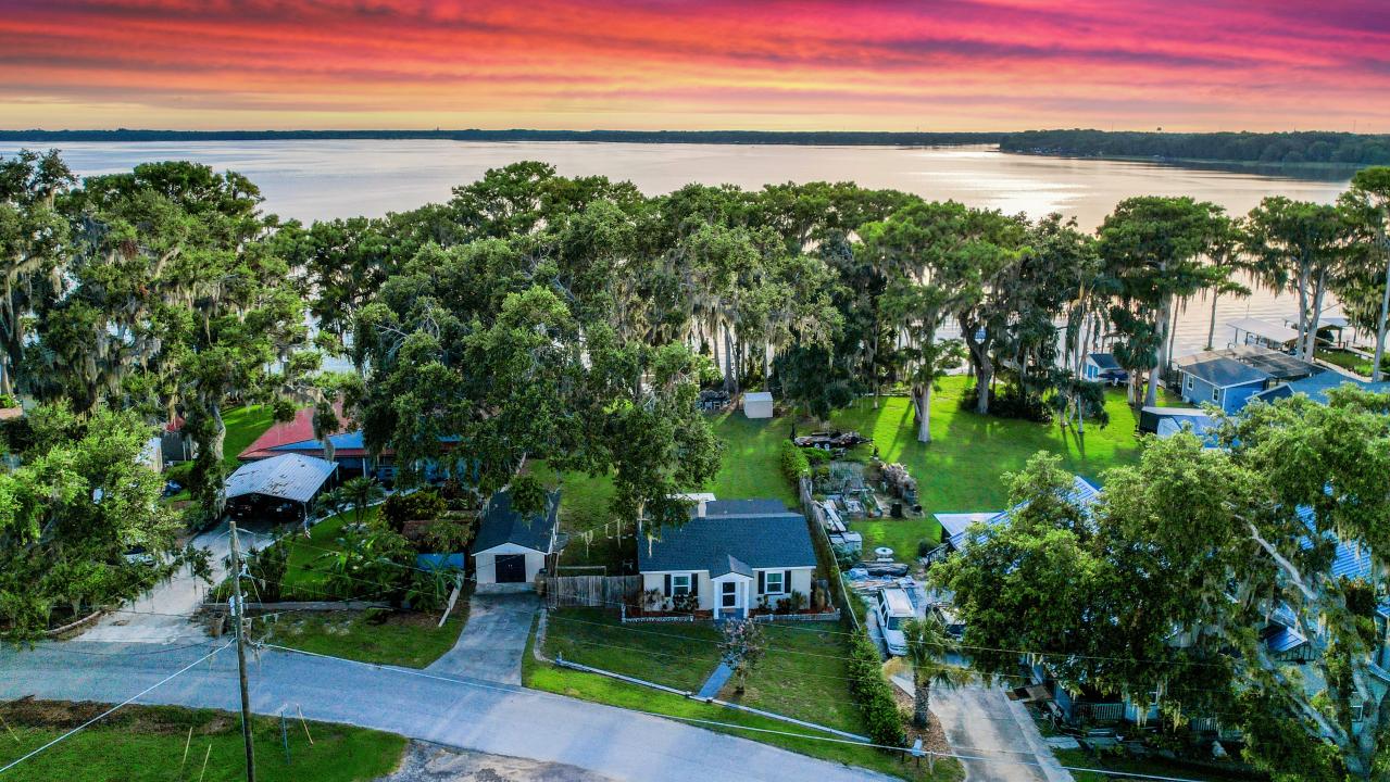 30523 Orange Drive, Leesburg, Florida 34748, USA