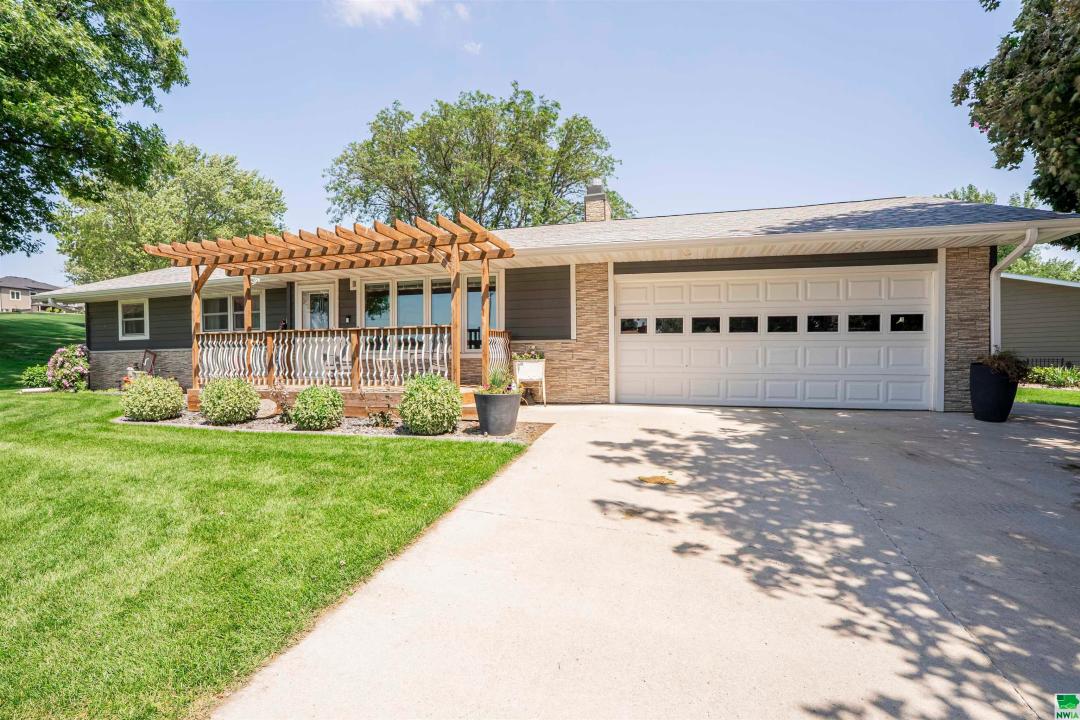 611 Gemini Rd., Hinton, Iowa 51024, Amerika Birleşik Devletleri