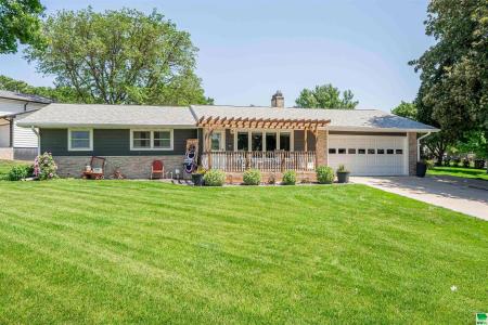 611 Gemini Rd., Hinton, Iowa 51024, Amerika Birleşik Devletleri