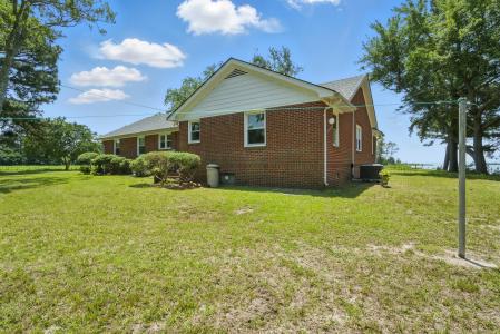 576 Galewood Lane, Bohannon, Virginia 23021-2024