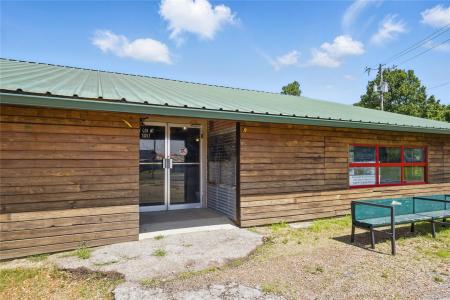 211 E. Main Fish Diner Street, Pecan Gap, تكساس 75469, الولايات المتحدة