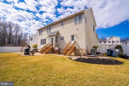 17 Putnam Road, Monmouth Junction, New Jersey 08852, États-Unis