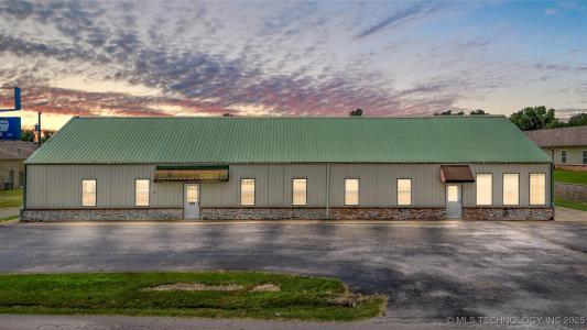 26400 E 111th Street, Coweta, Oklahoma 74429, USA