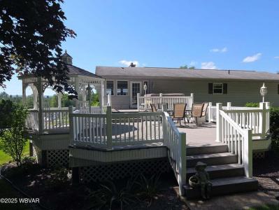 224 Airline Drive, Cogan Station, Pennsylvania 17728, Estados Unidos