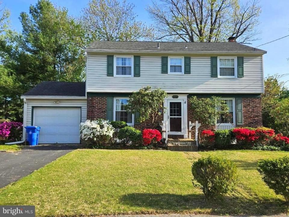 204 LAKESIDE DRIVE, GLASSBORO, New Jersey 08028
