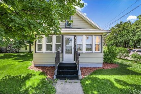 922 3rd Street N, Waite Park, Minnesota 56387, Estados Unidos