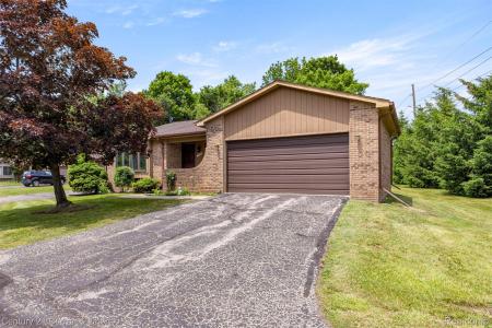 31450 Orchard Brook Court , 8, Farmington Hills, Michigan 48336, USA