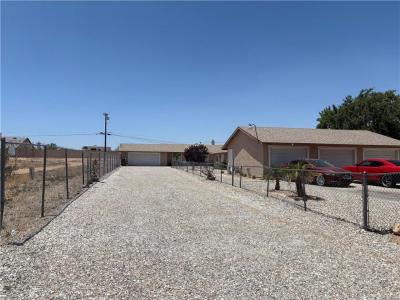 13508 Mohawk Road, Apple Valley, California 92308