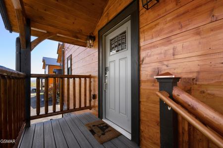 960 Cottage Gardens Way, Gatlinburg, Tennessee 37738, USA