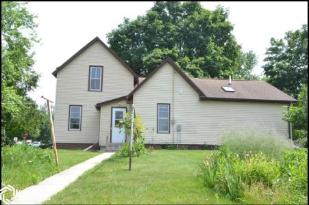 623 E Chestnut, Hubbard, Iowa 50122, USA