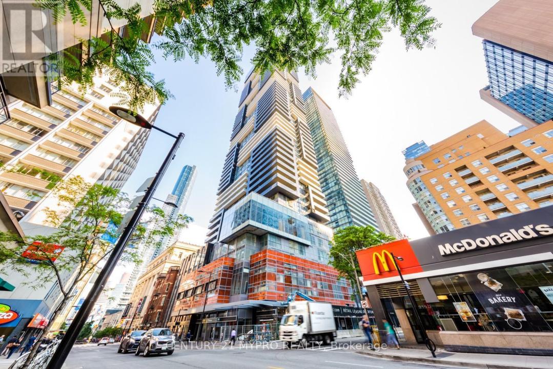 7 GRENVILLE STREET, Toronto (bay Street Corridor), Ontario M4Y 1X5, Canada