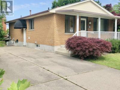 190 FAIRVIEW AVENUE, St. Thomas, Ontario N5R 5K4, Canada