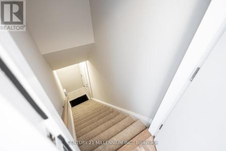 19 BELLCASTLE GATE, Whitchurch-stouffville (stouffville), Ontario L4A 4T4, Canada