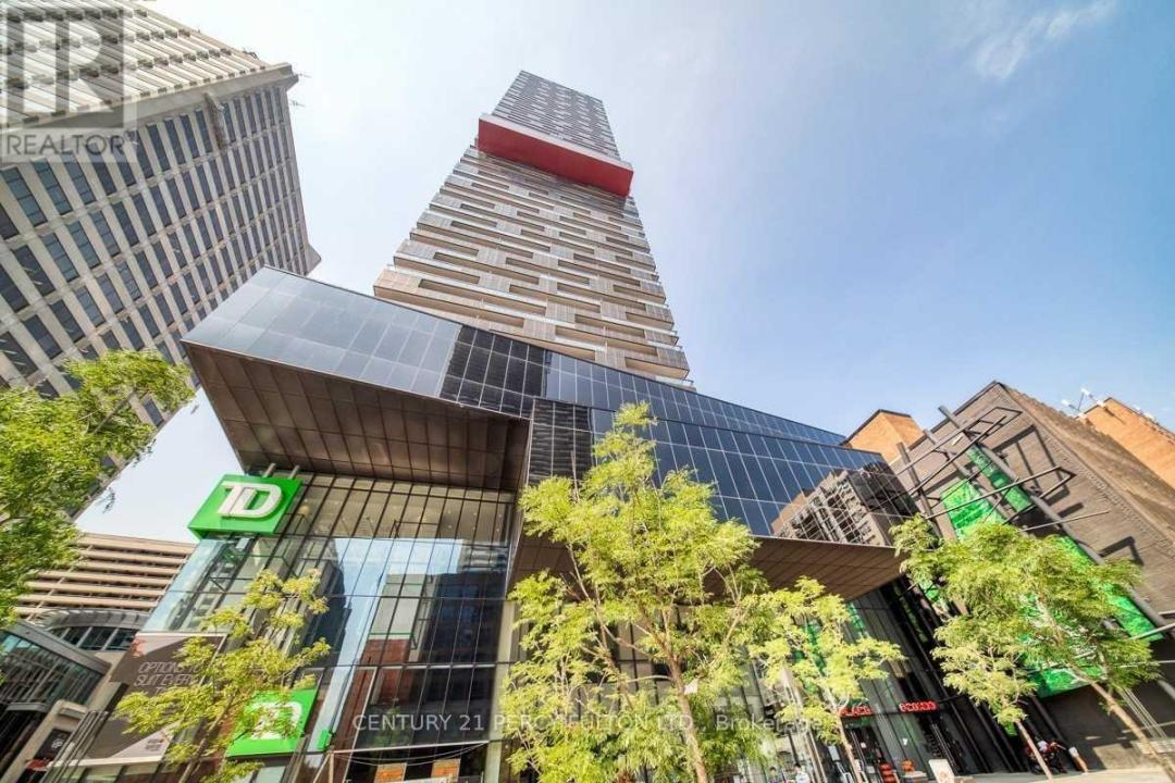 8 EGLINTON AVENUE EAST, Toronto (mount Pleasant West), Ontario M4P 0C1, Canada
