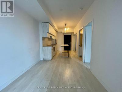 8 EGLINTON AVENUE EAST, Toronto (mount Pleasant West), Ontario M4P 0C1, Canada