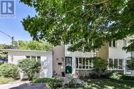 15 ELIZABETH STREET, Markham (markham Village), Ontario L3P 2B3, Canada