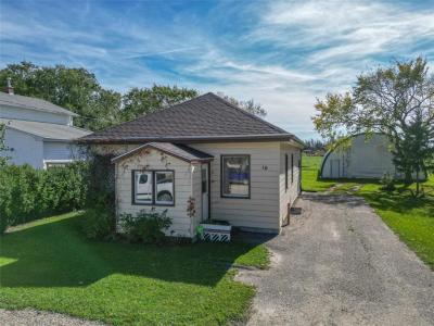 10 KENDRICK STREET, Forrest, Manitoba R0K 0W0, Canada
