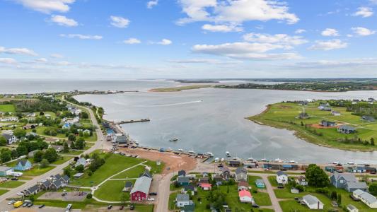 18 ALLEN STREET, North Rustico, Prince Edward Island C0A 1X0, Canada