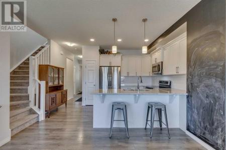 305 HEARTLAND CRESCENT, Cochrane, アルバータ T4C 2P7, カナダ