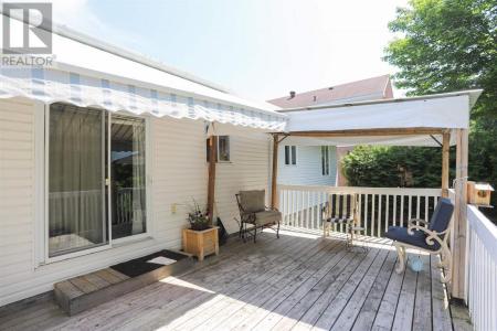 1109 LAKE ST, Sault Ste. Marie, Ontario P6B 6B7, Canada