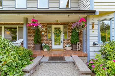 11376 OSPREY PL, North Saanich, British Columbia V8L 5K6, Canada