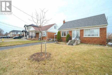 35 BISCAYNE BOULEVARD, Toronto (wexford-maryvale), Ontario M1R 1A1, Canada