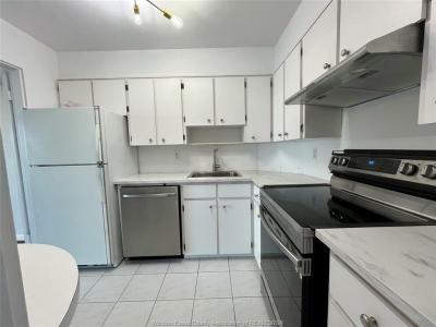8591 RIVERSIDE DRIVE EAST, Windsor, Ontario N8S 1G3, Canadá