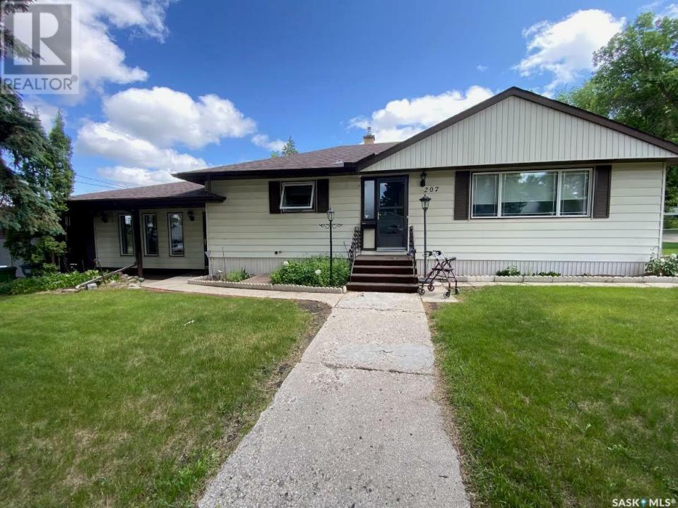 207 FIFTH AVENUE S, Yorkton, Saskatchewan S3N 0Z9, Canadá