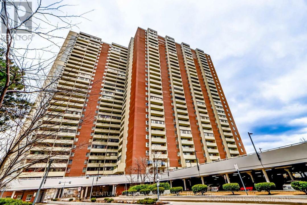 5 MASSEY SQUARE, Toronto (crescent Town), Ontario M4C 5L6, Canadá