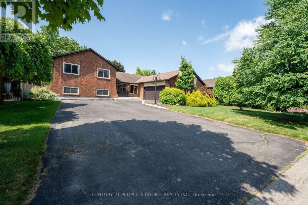 23 WADSWORTH CIRCLE, Brampton (snelgrove), Ontario L6Z 1W6, Canada