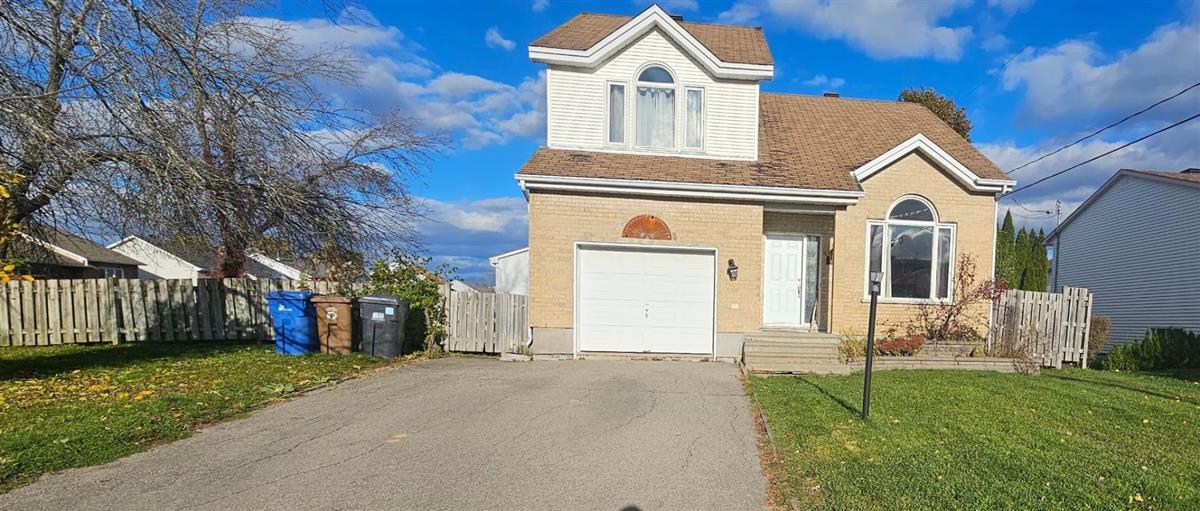 2769 Rue Maurice-Duplessis, Vaudreuil-Dorion, Quebec J7V 8P5, Canada