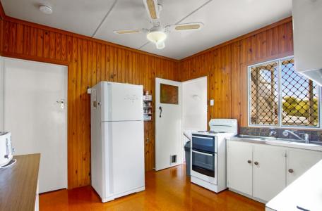2 Anzac Avenue, Beerburrum, QLD 4517, Australia