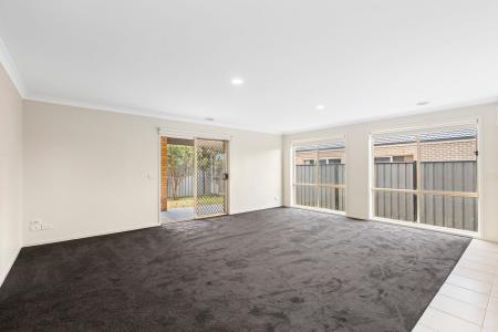 11 Opperman Place, Point Cook, VIC 3030, 오스트레일리아