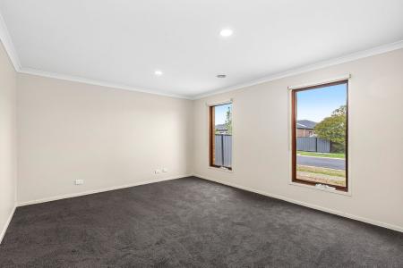 11 Opperman Place, Point Cook, VIC 3030, 오스트레일리아