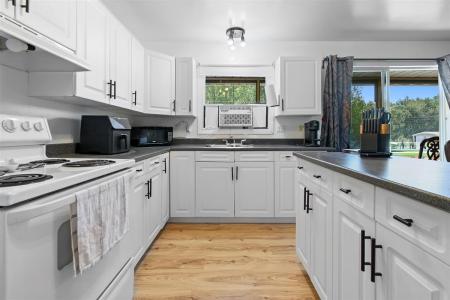 6  Rue des Trembles, Mansfield-et-Pontefract, Québec J0X 1R0, Canada