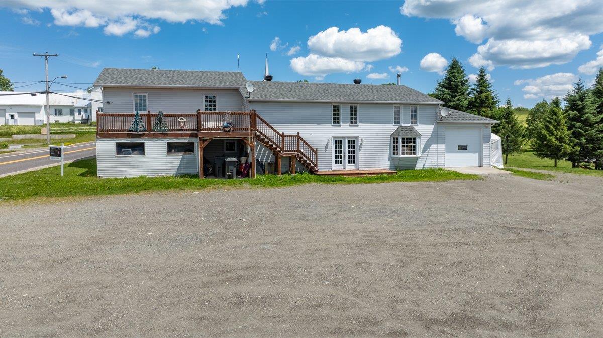 245 Rue Principale, Saint-Eusèbe, Quebec G0L 2Y0, CANADÁ