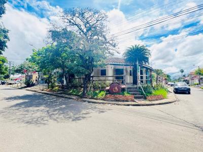 ENTRE AV. BARRANCA Y SAN AURELIO , Sur, Santa Cruz 00001, 玻利维亚