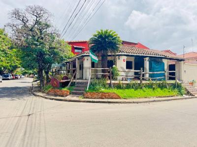 ENTRE AV. BARRANCA Y SAN AURELIO , Sur, Santa Cruz 00001, 玻利维亚