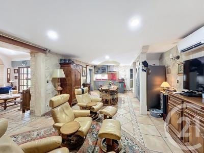 Uzes, Languedoc-Roussillon 30700, Франция