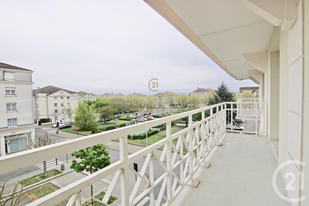 Bussy St Georges, Île-de-France 77600, Francia