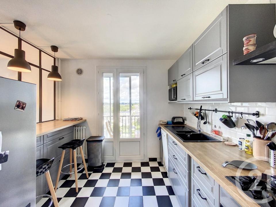 Tours, Centre-Val De Loire 37000, France