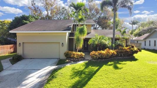 852 Village Way, Palm Harbor, Florida 34683, USA