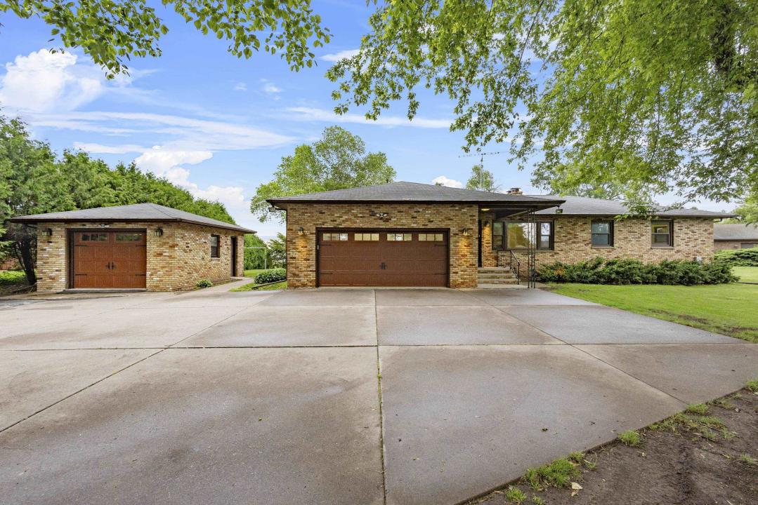 4350 S Us Hwy 45, Oshkosh, Wisconsin 54902