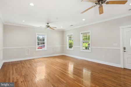 6442 Holyoke Drive, Annandale, Virginia 22003, USA