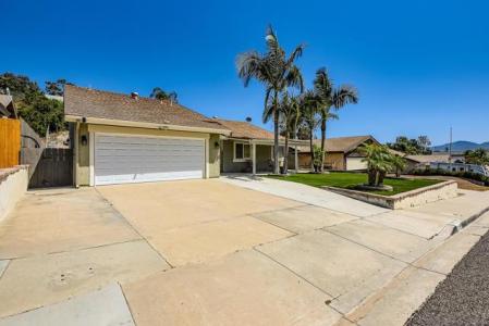 10421 Strathmore Drive, Santee, 加利福尼亚州 92071, 美国