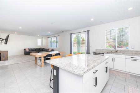 554 Cumberland Rd., Rialto, Калифорния 92377, Соединенные Штаты