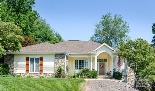 100 Bayberry Way, Hendersonville, NC 28739, USA