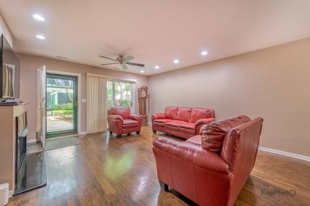 1812 S State Street , 28, Chicago, Illinois 60616, USA