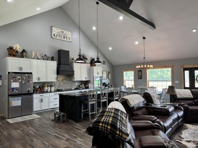 25583 E US HWY 40, Dennison, 伊利诺斯州 62423, 美国